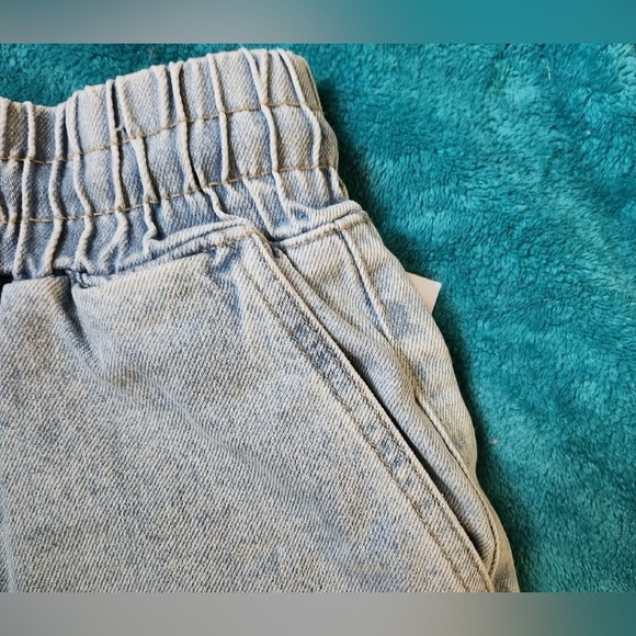 Forever 21 Light Wash Denim Drawstring Shorts Size Small - Picture 4 of 8